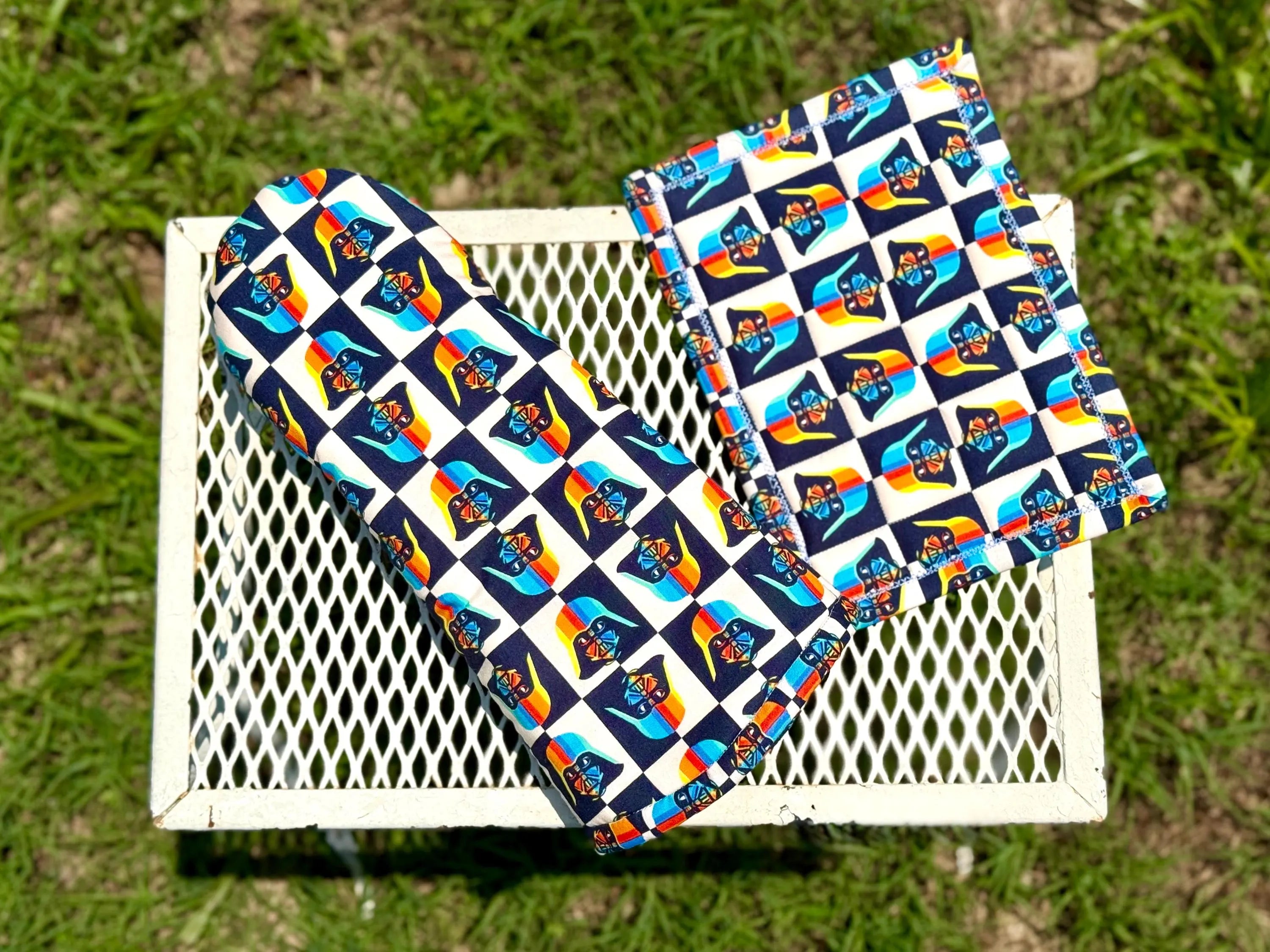 Darth Vader Print Oven Mitt & Hot Pad